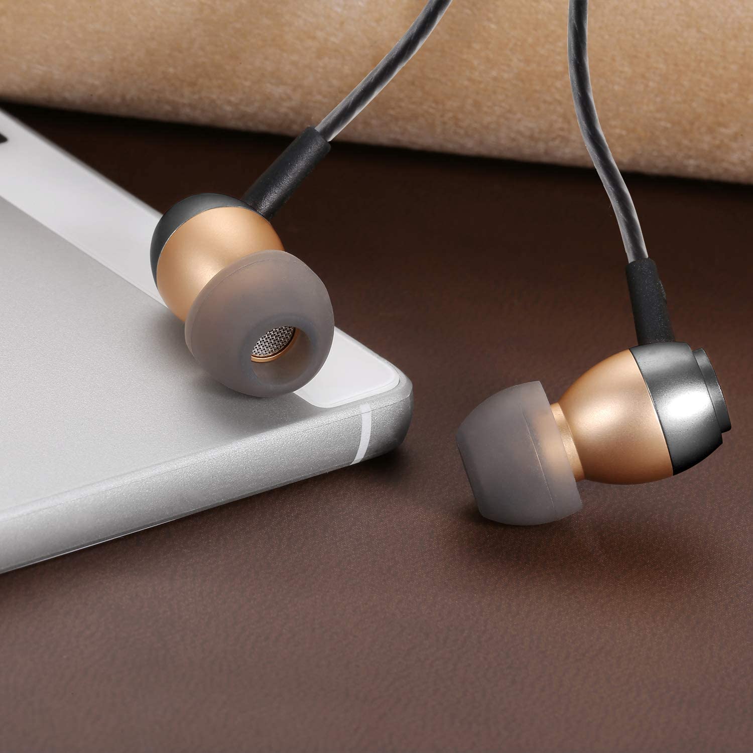 Betron GLD60 Noise Isolating in Ear Earphones Headphones for Samsung with Volume Control Microphone - Image 3