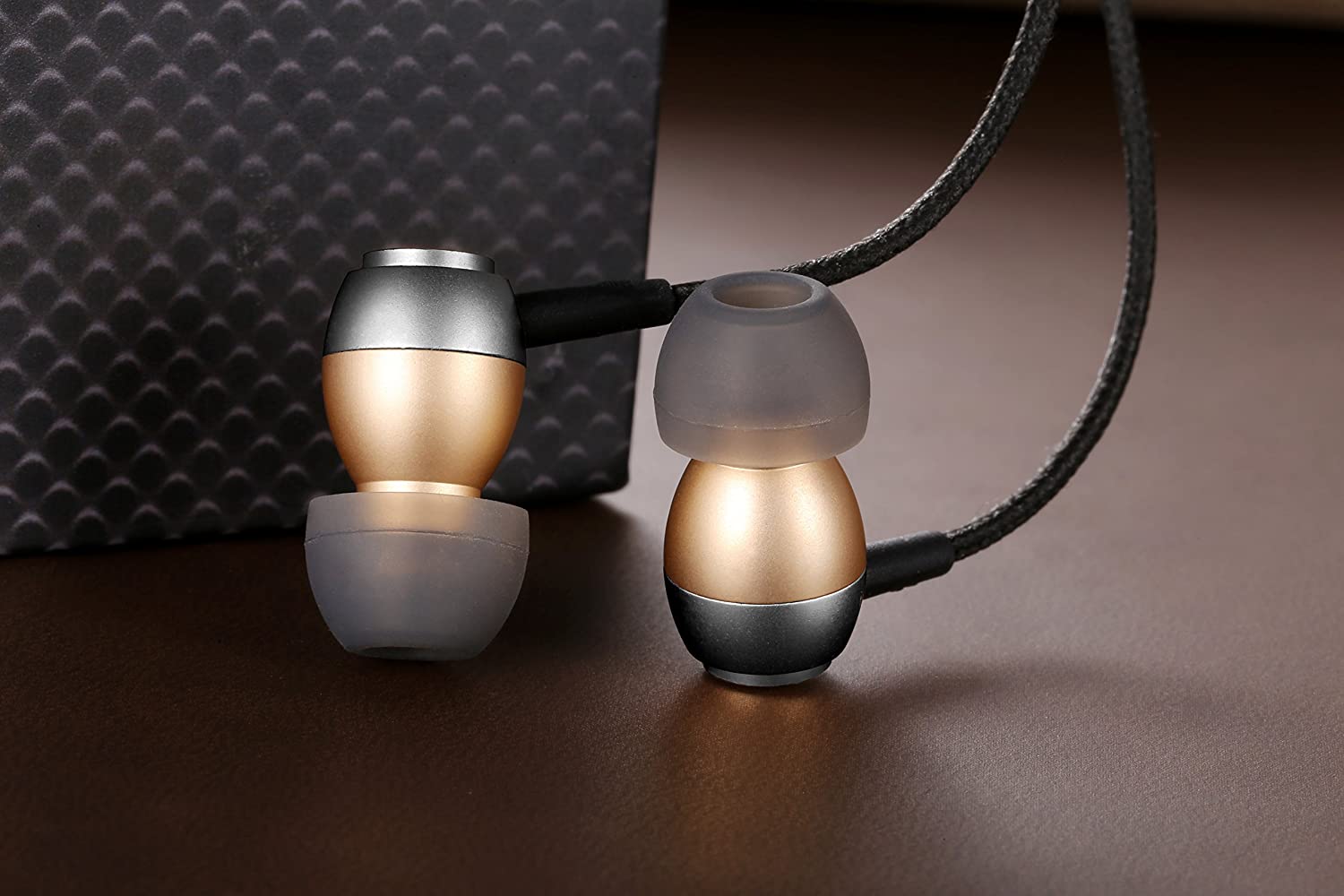 Betron GLD60 Noise Isolating in Ear Earphones Headphones for Samsung with Volume Control Microphone - Image 7